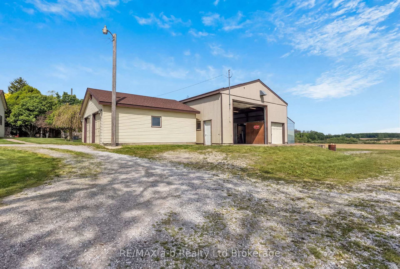1813 Norfolk County 19 Road W • Norfolk, ON photo 11