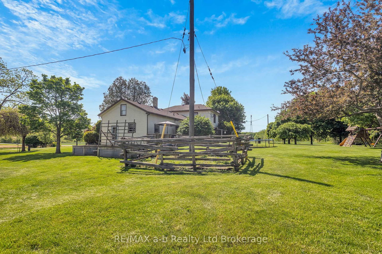 1813 Norfolk County 19 Road W • Norfolk, ON photo 46