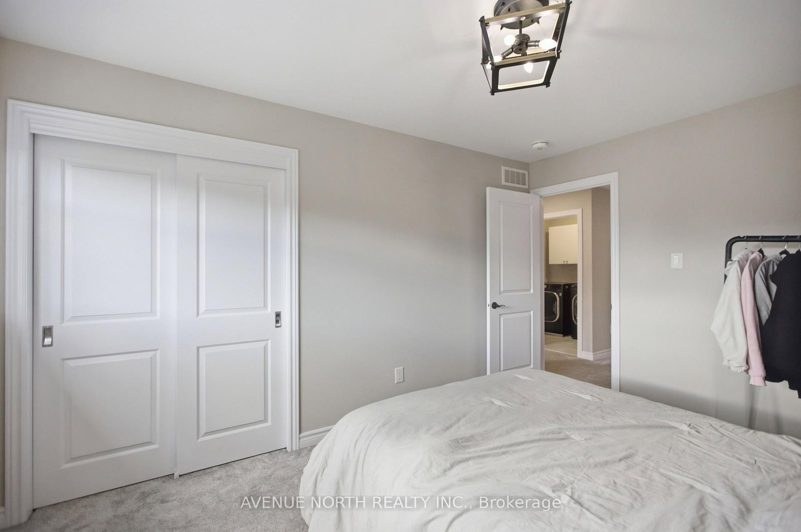 275 Trollius Way • Ottawa, ON photo 27