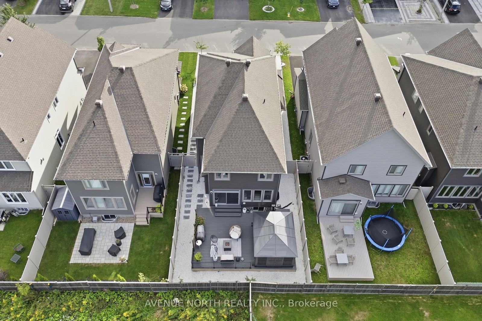 275 Trollius Way • Ottawa, ON photo 36