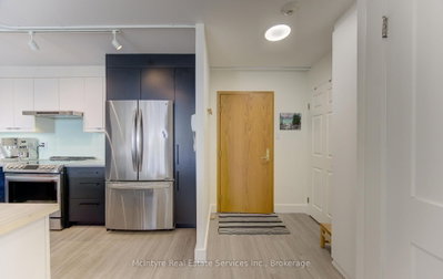 6 Willow Street • #1503 • Waterloo, ON photo 8