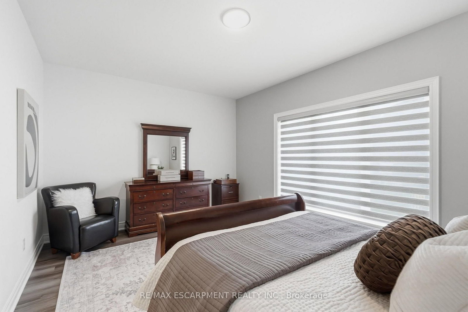 25 Sunrise Court • Fort Erie, ON photo 11
