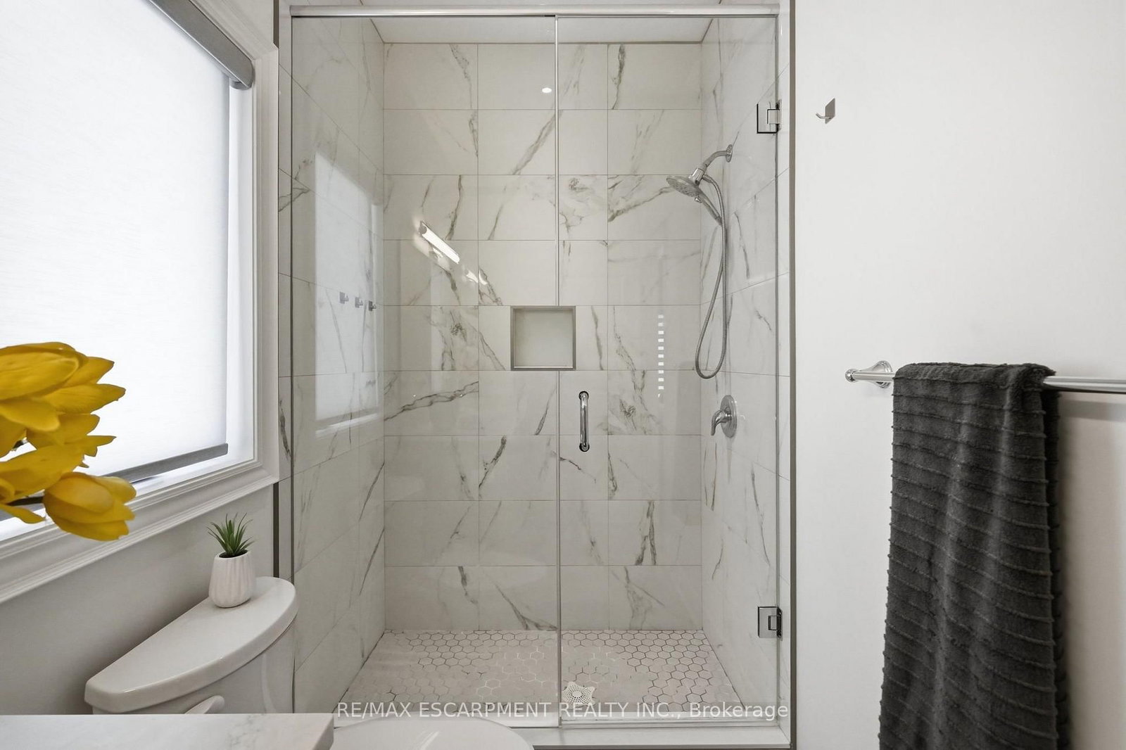 25 Sunrise Court • Fort Erie, ON photo 14