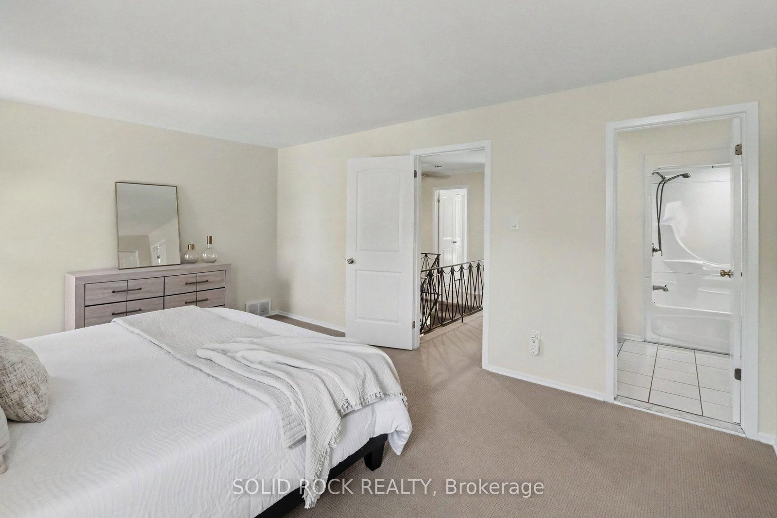 1599 Featherston Drive • Ottawa, ON photo 20
