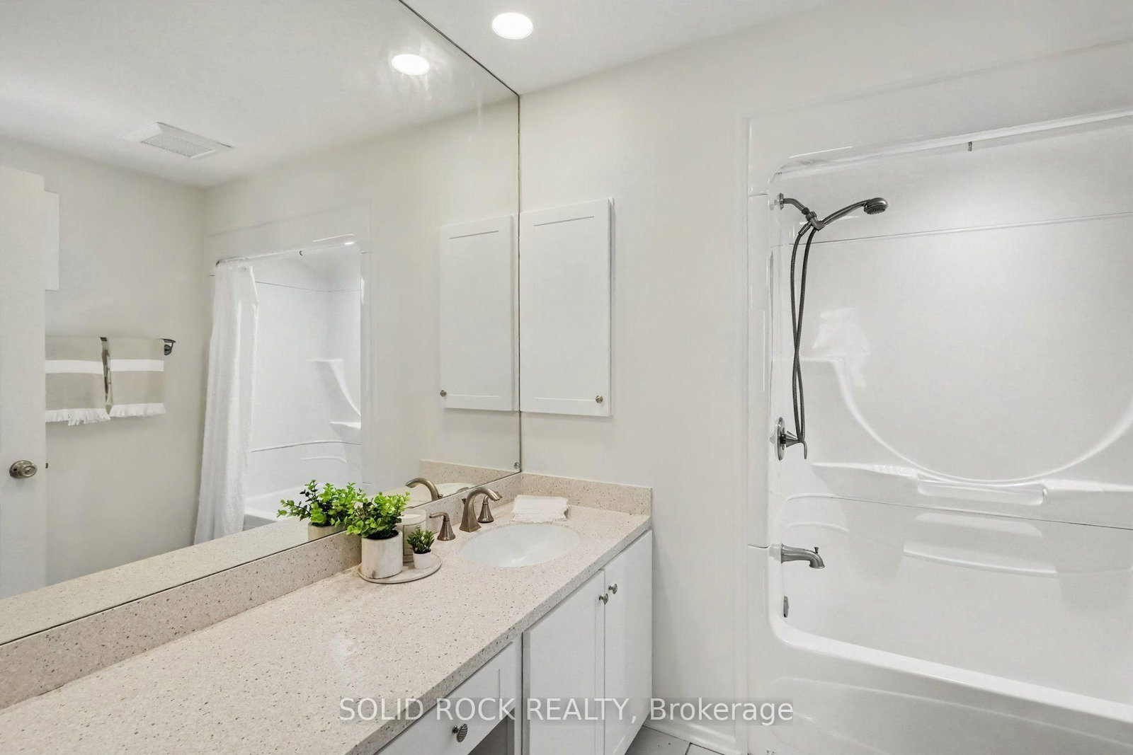 1599 Featherston Drive • Ottawa, ON photo 21