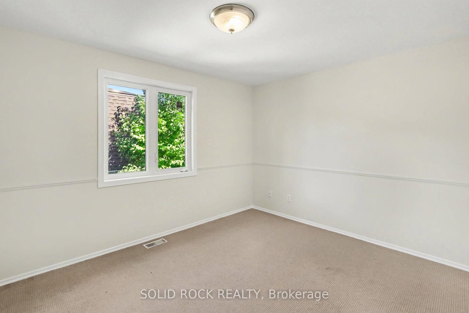 1599 Featherston Drive • Ottawa, ON photo 22