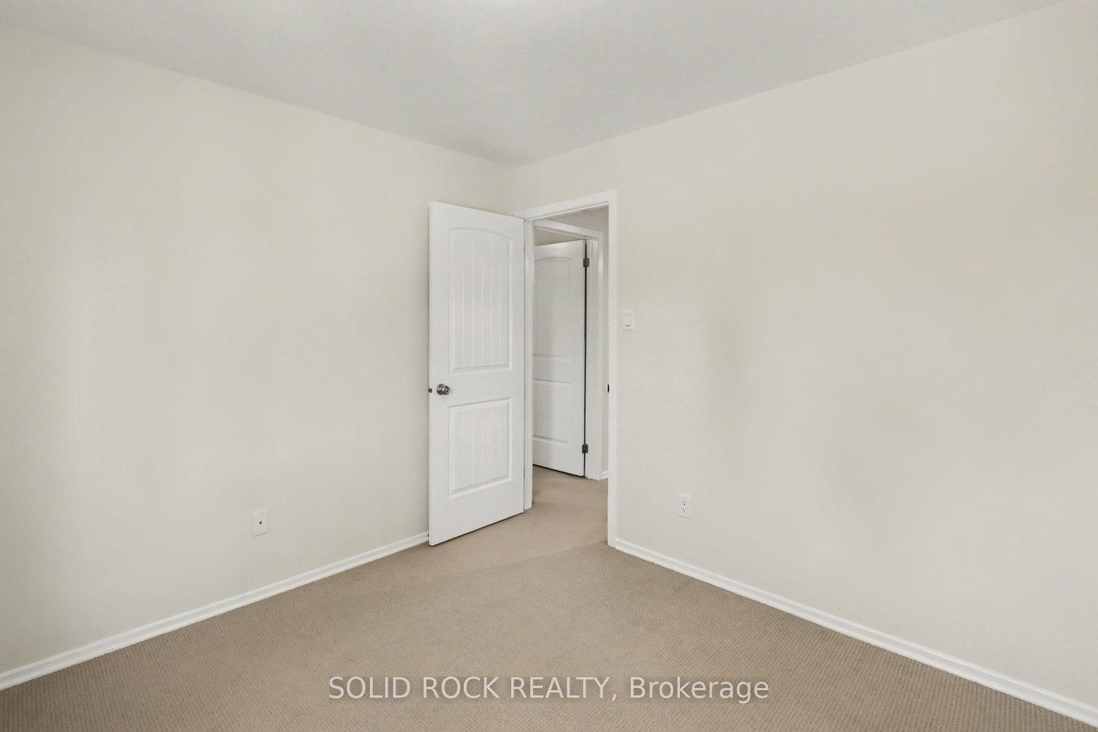 1599 Featherston Drive • Ottawa, ON photo 26