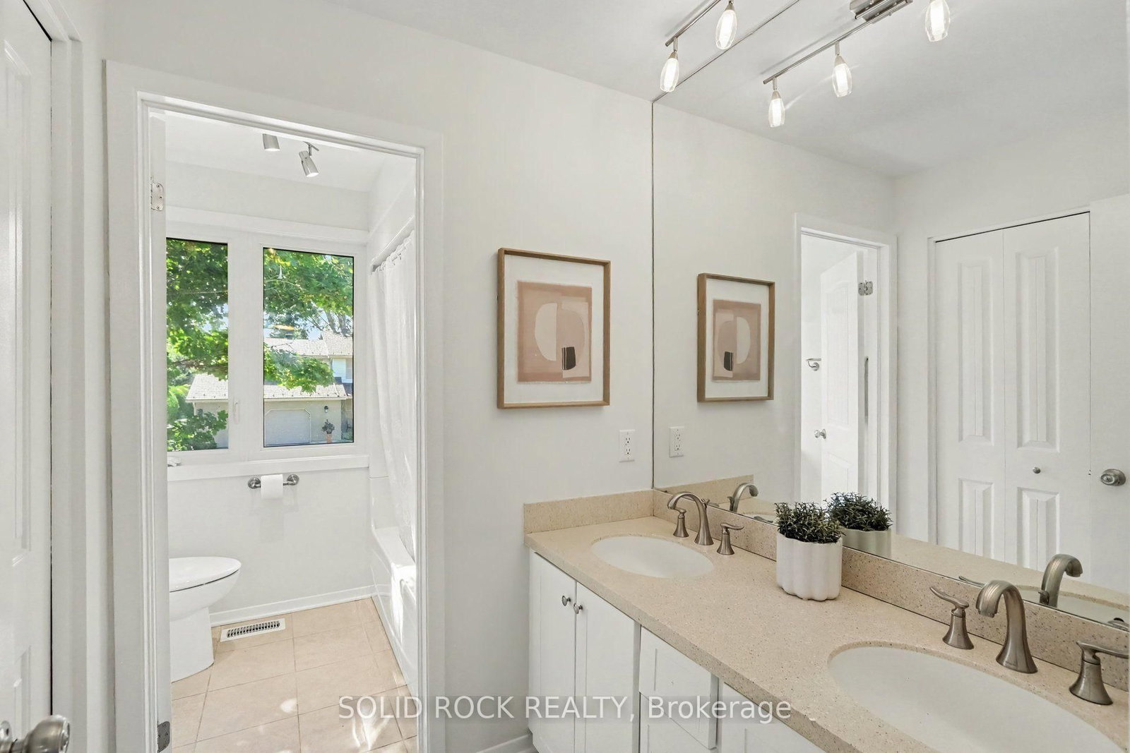 1599 Featherston Drive • Ottawa, ON photo 27
