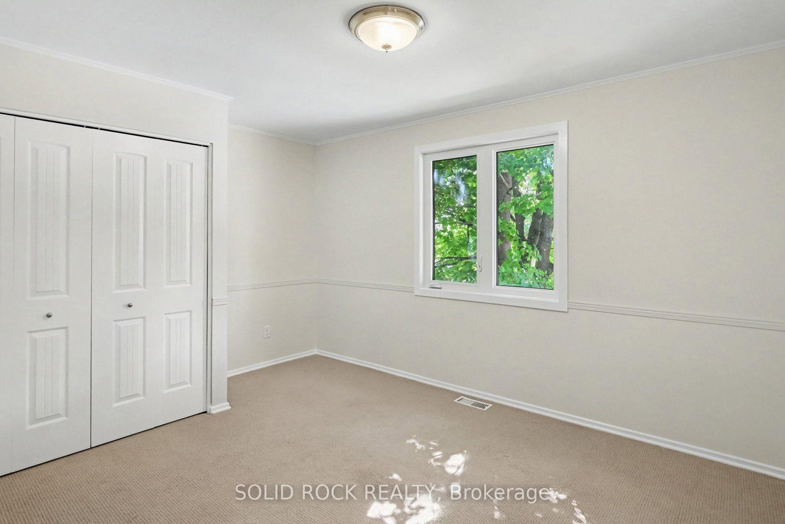 1599 Featherston Drive • Ottawa, ON photo 28