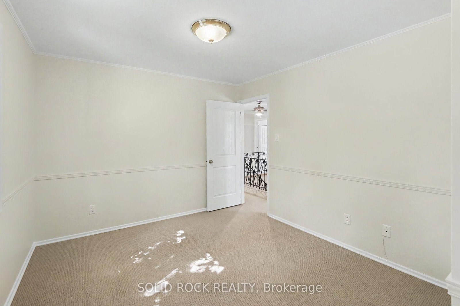 1599 Featherston Drive • Ottawa, ON photo 29