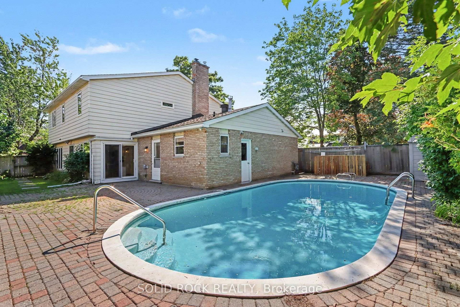 1599 Featherston Drive • Ottawa, ON photo 36