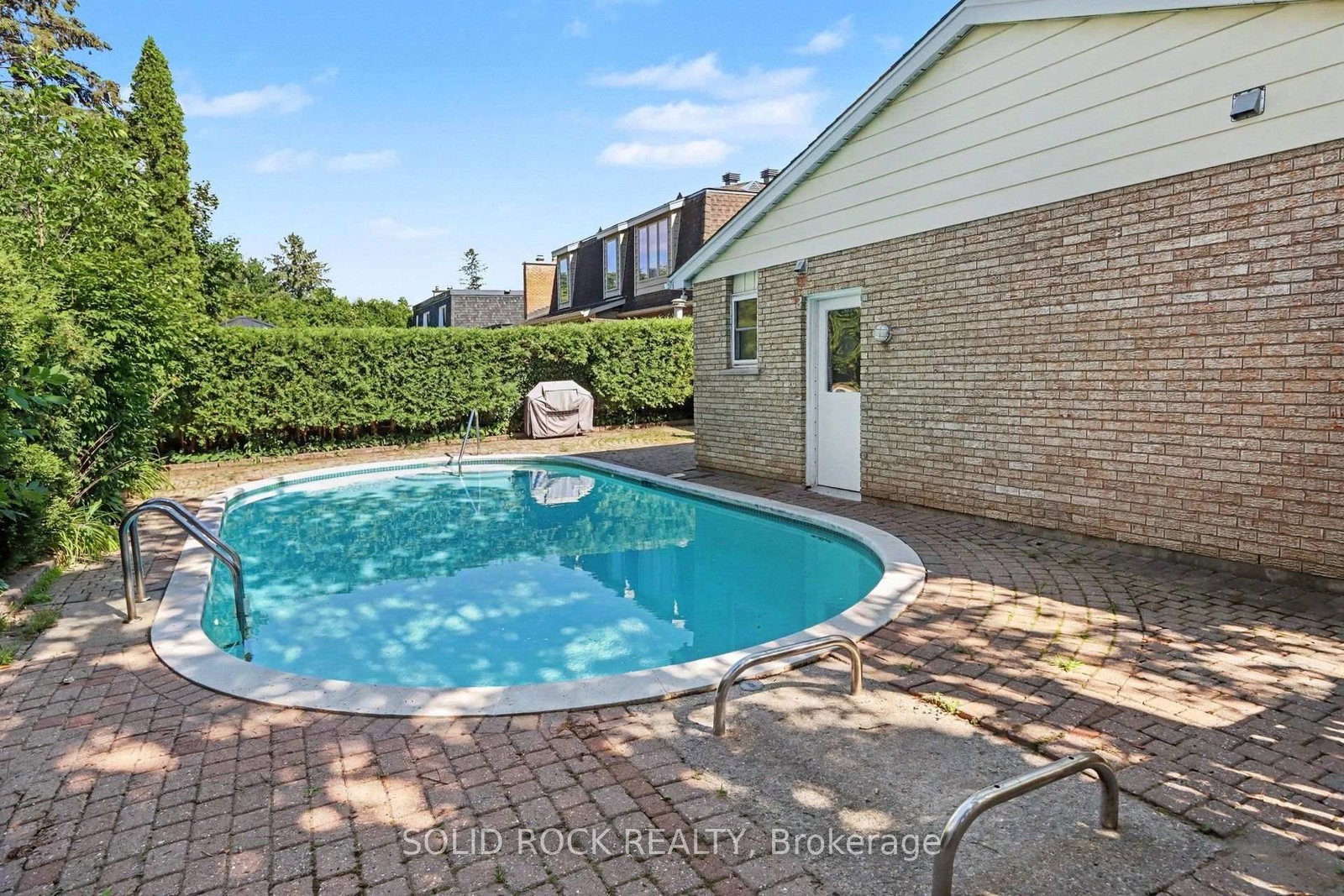 1599 Featherston Drive • Ottawa, ON photo 37