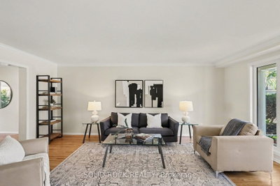 1599 Featherston Drive • Ottawa, ON photo 4