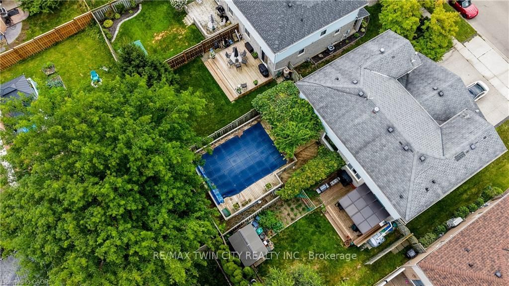 451 BURNETT Avenue • Cambridge, ON photo 39
