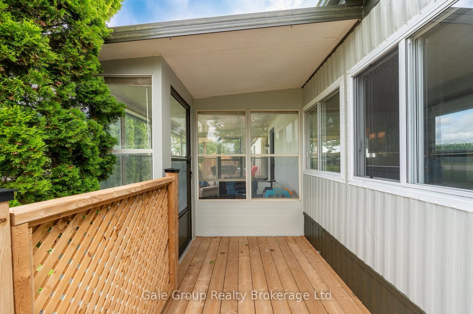 32 Pineview Ave Avenue • Malahide, ON photo 13