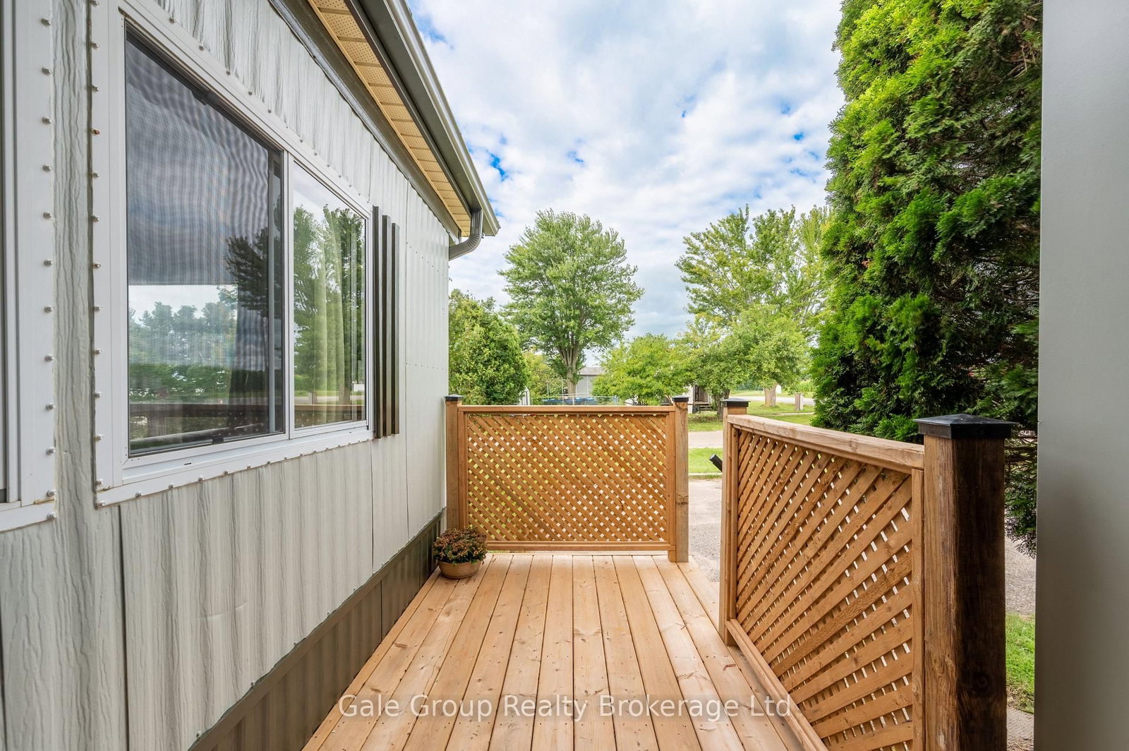 32 Pineview Ave Avenue • Malahide, ON photo 15