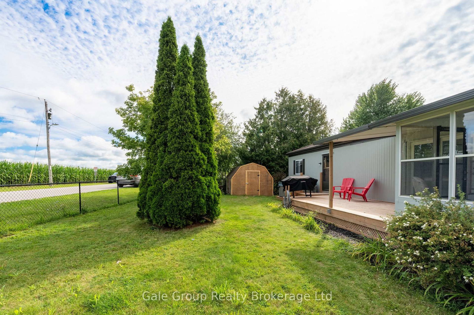 32 Pineview Ave Avenue • Malahide, ON photo 4