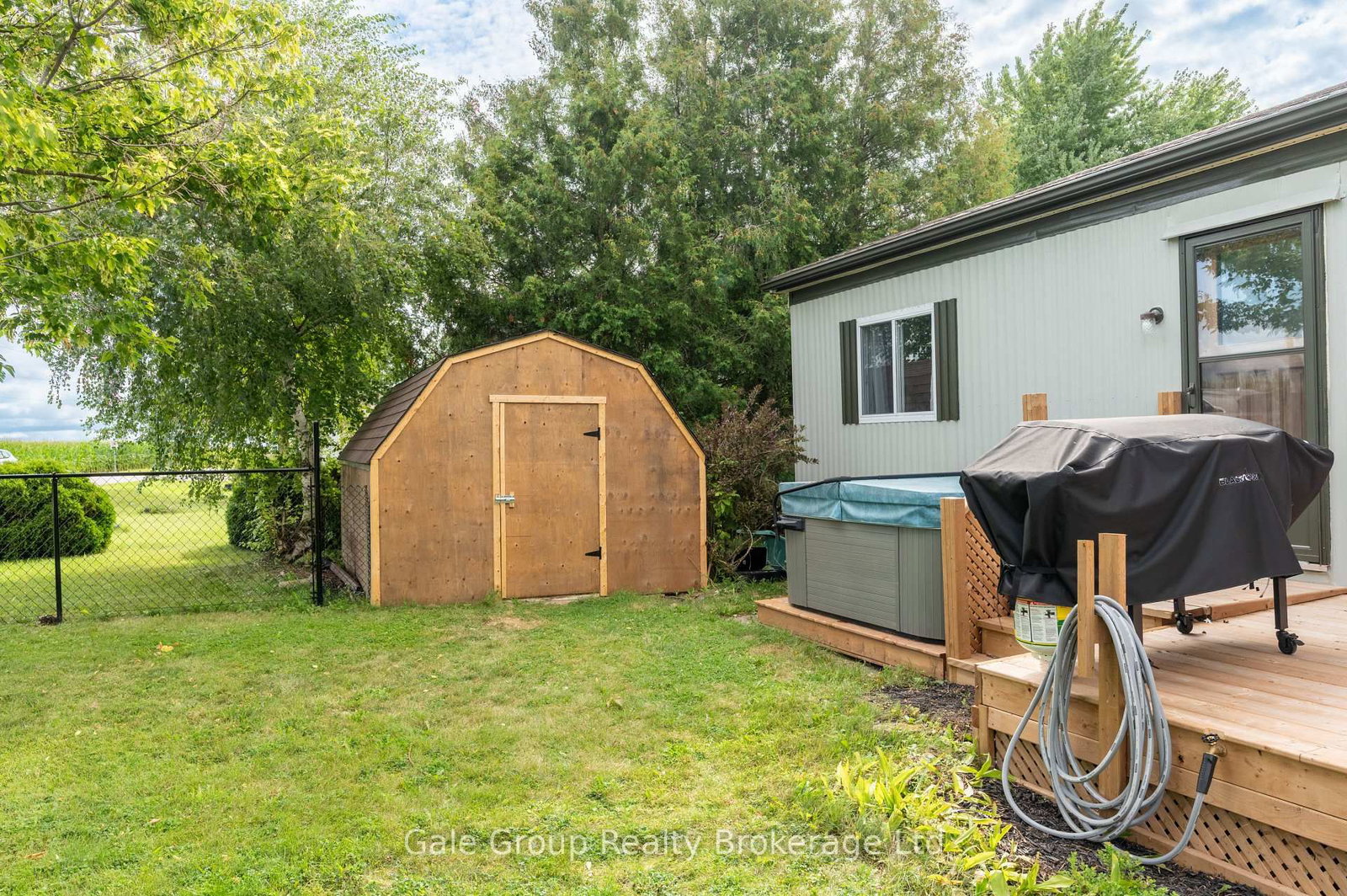 32 Pineview Ave Avenue • Malahide, ON photo 8