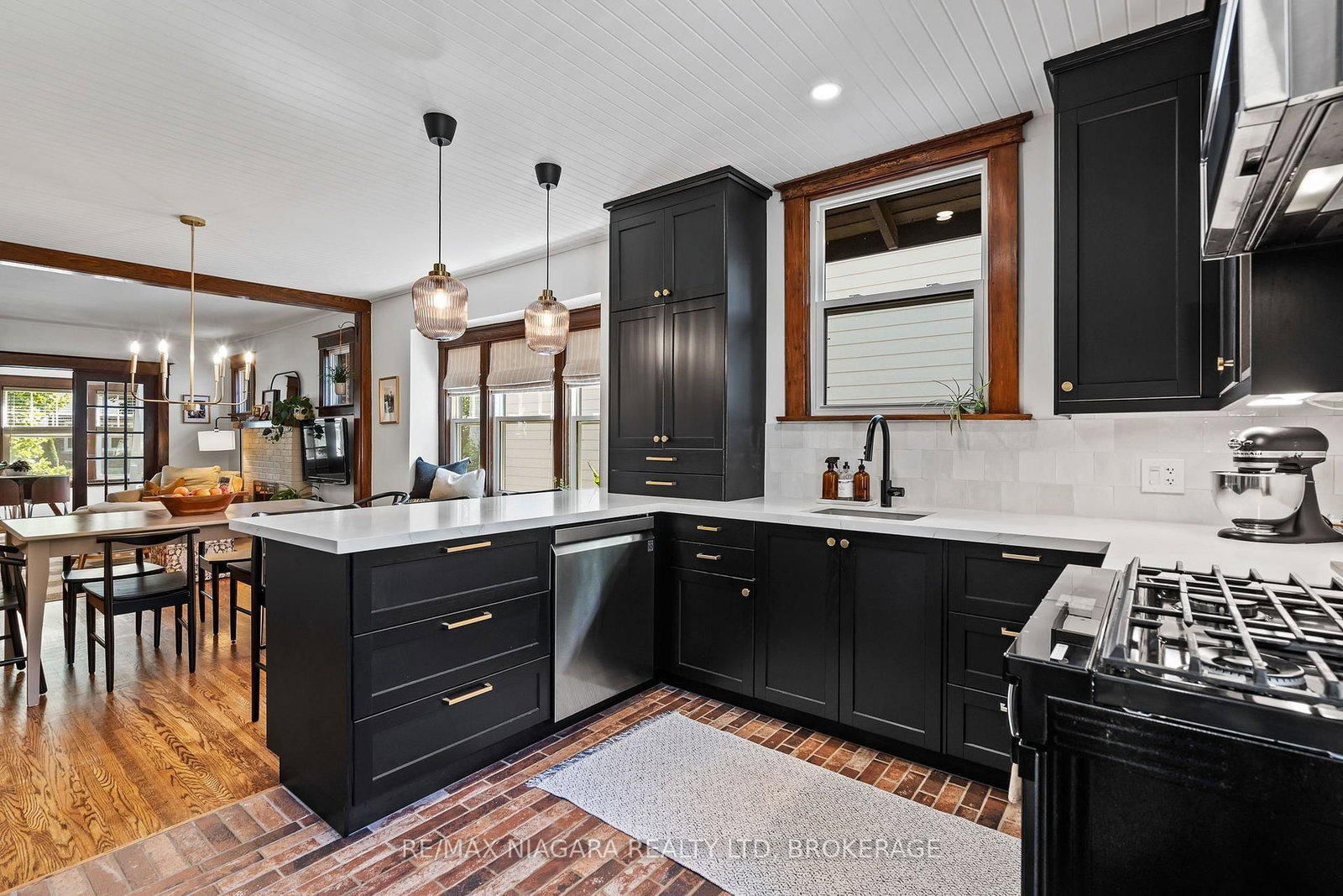 66 Highland Avenue • St. Catharines, ON photo 13