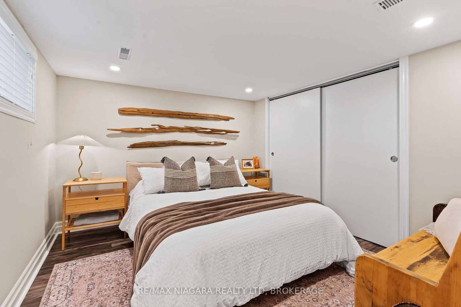 66 Highland Avenue • St. Catharines, ON photo 23
