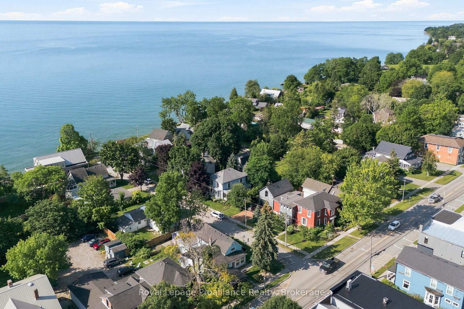 28 West Street, Prince Edward County 4