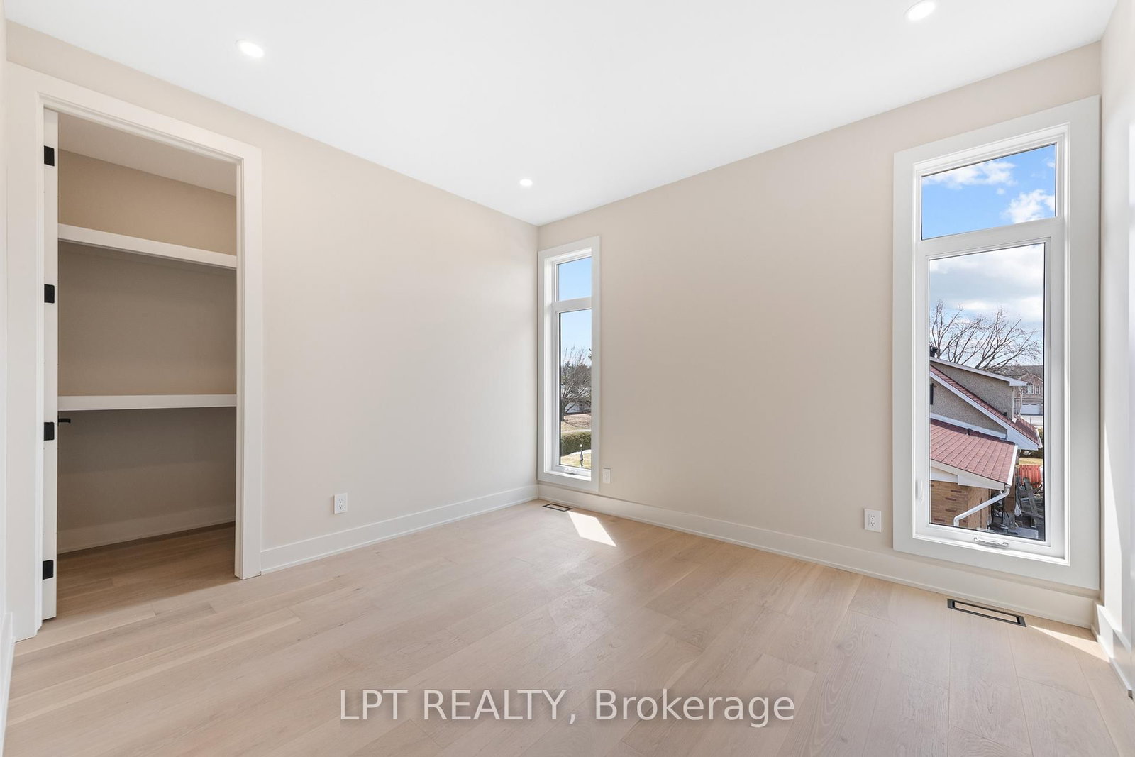 15 Briggs Avenue • Ottawa, ON photo 39