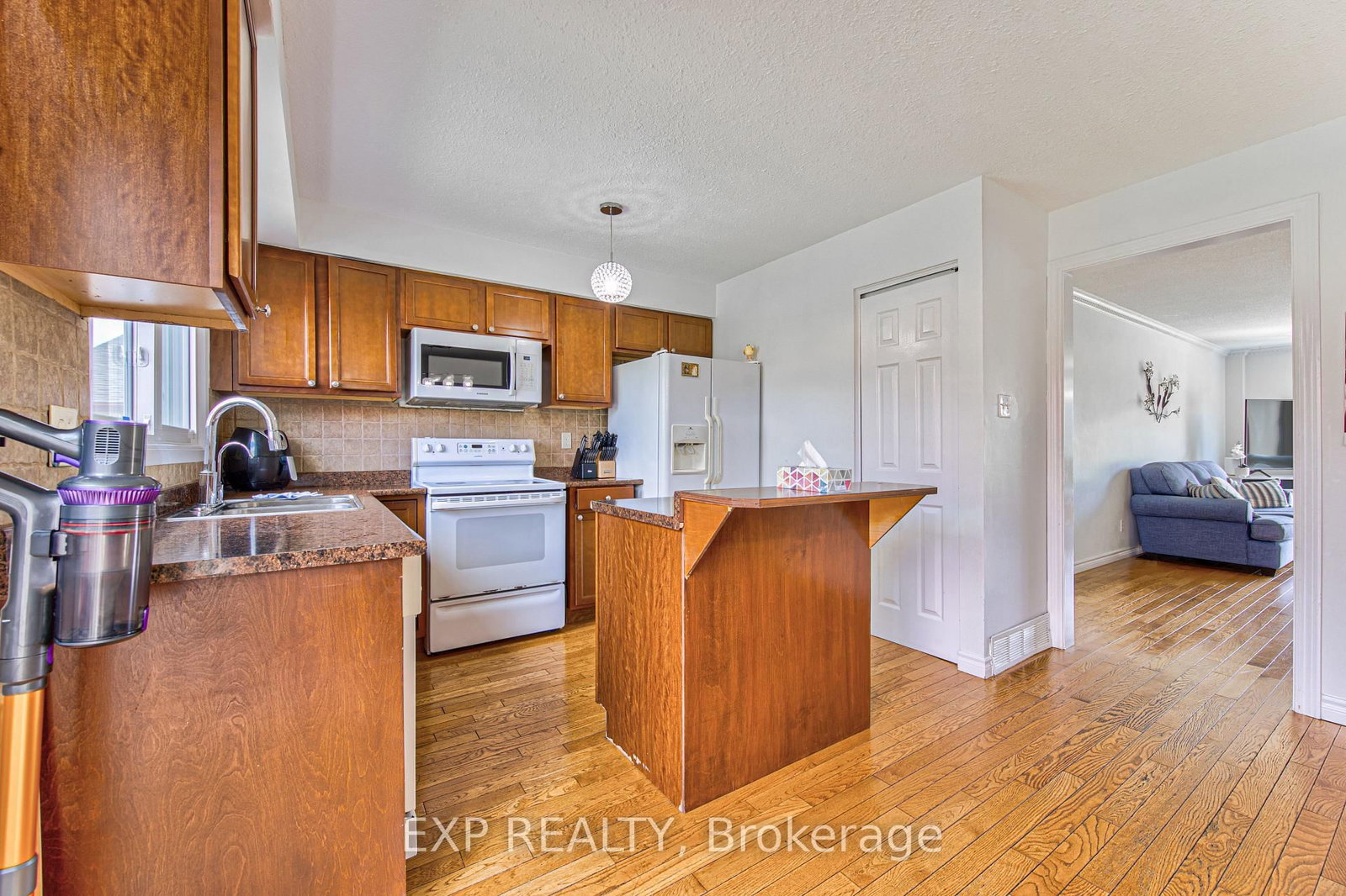 98 Monteagle Crescent • Kitchener, ON photo 11