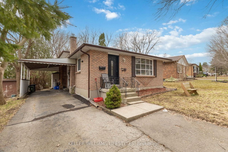 156 Paperbirch Crescent