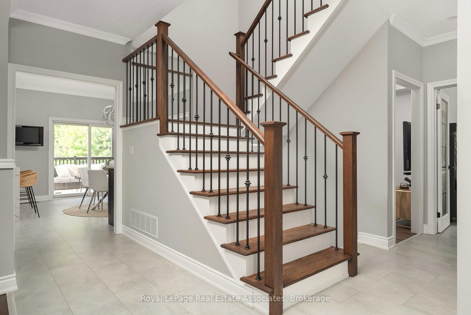 5 Volterra Court • Hamilton, ON photo 24