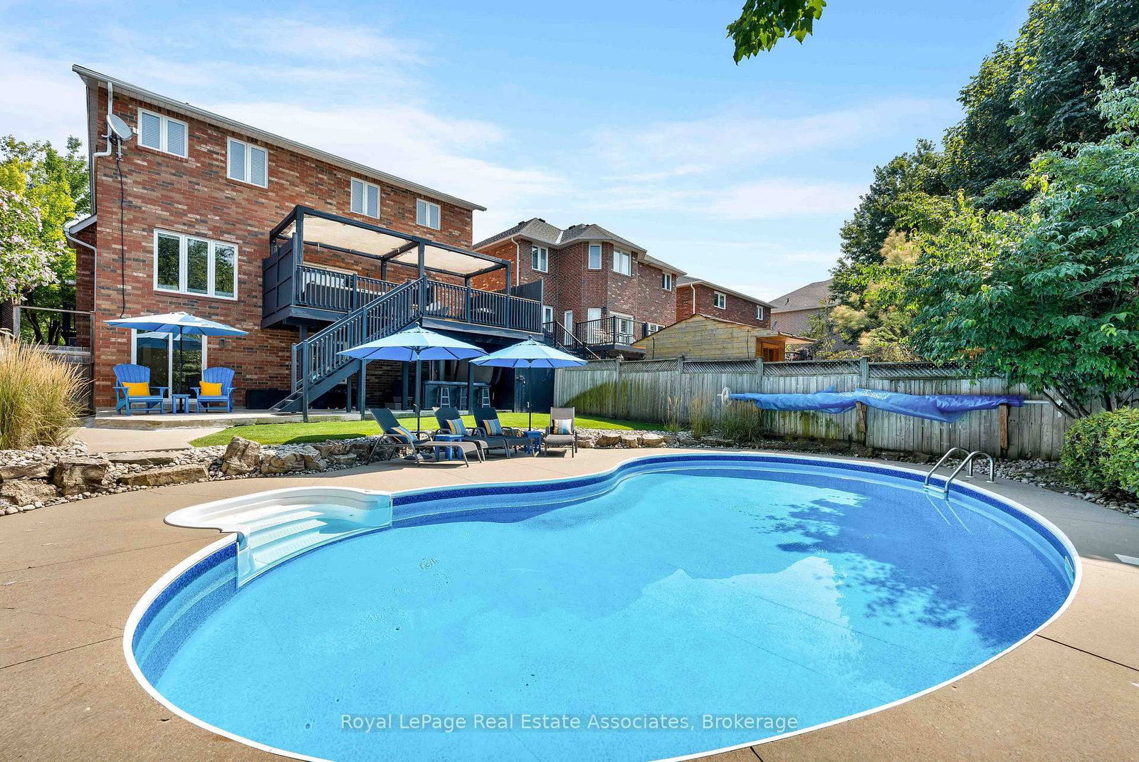 5 Volterra Court • Hamilton, ON photo 3