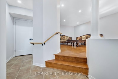 114 Ashmore Drive • Barrhaven, ON photo 4