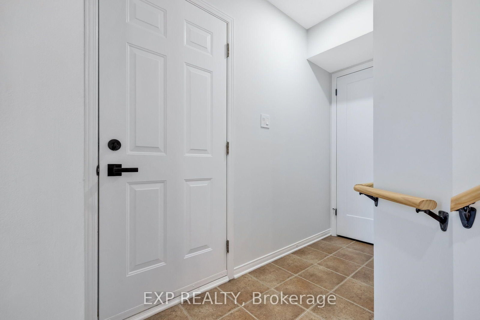114 Ashmore Drive • Barrhaven, ON photo 5