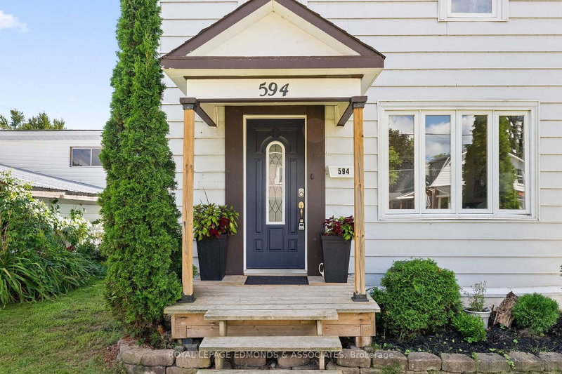 594 Isabella Street