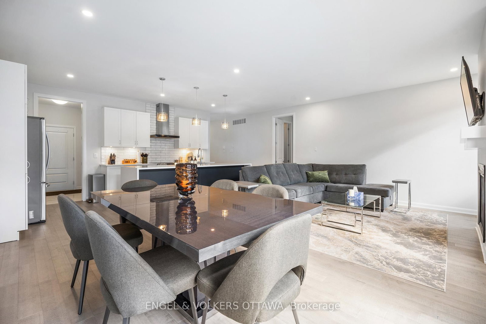 777 Coast Circle • Manotick, ON photo 16