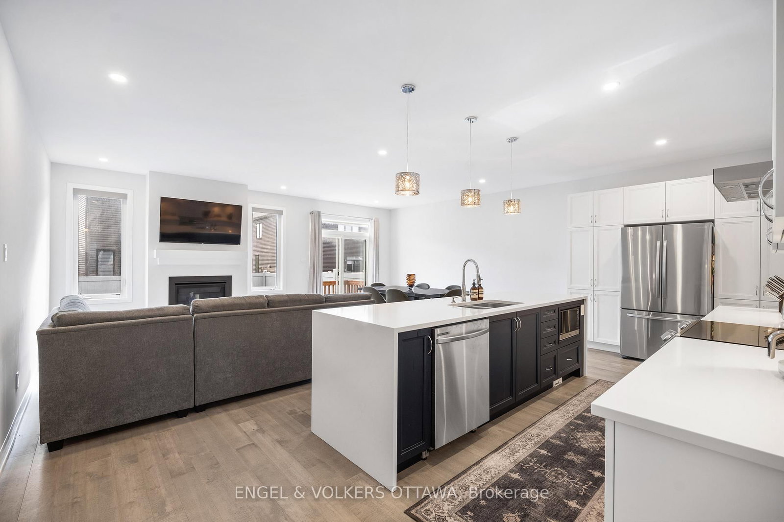 777 Coast Circle • Manotick, ON photo 5