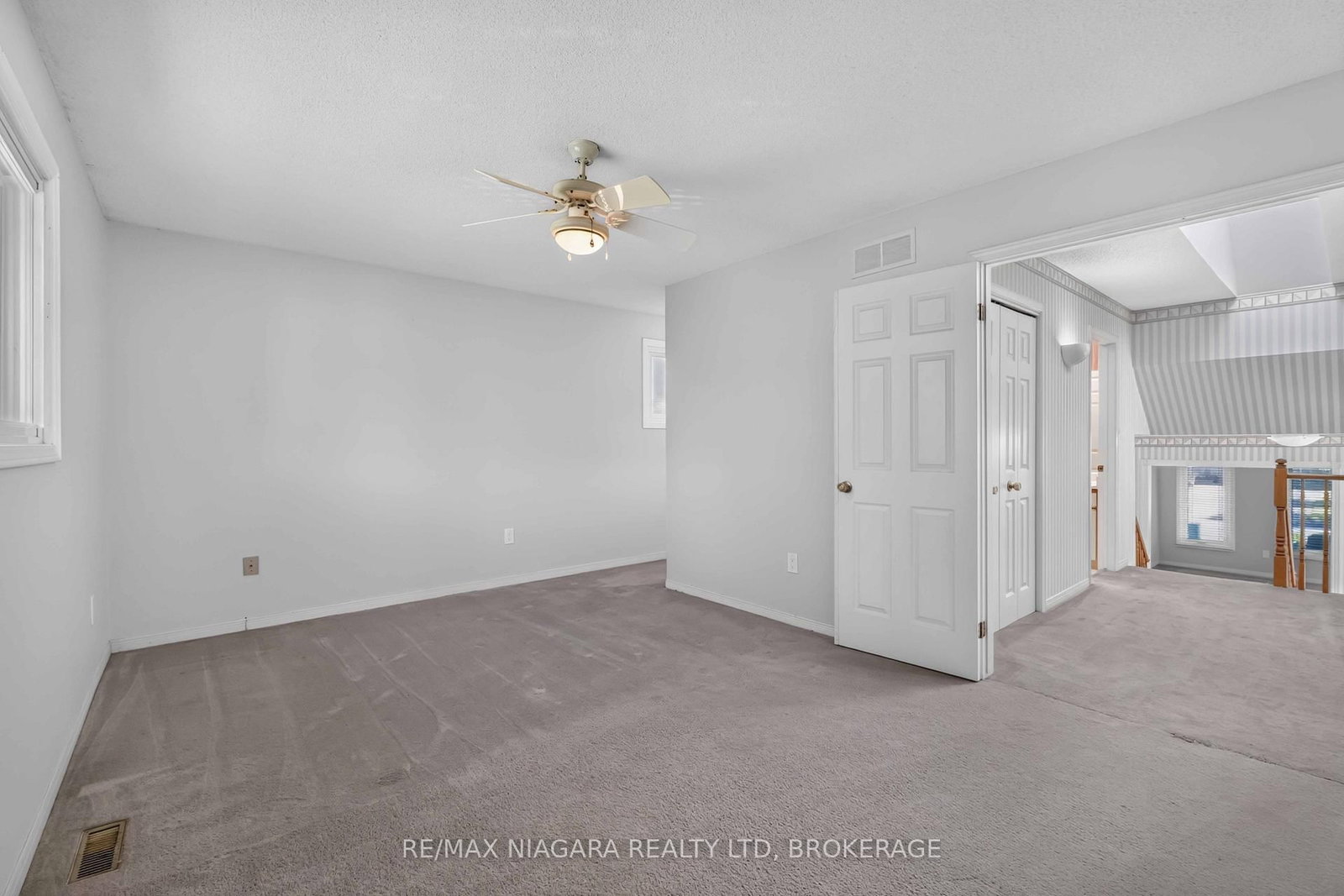 7725 SWAN Street • Niagara Falls, ON photo 12
