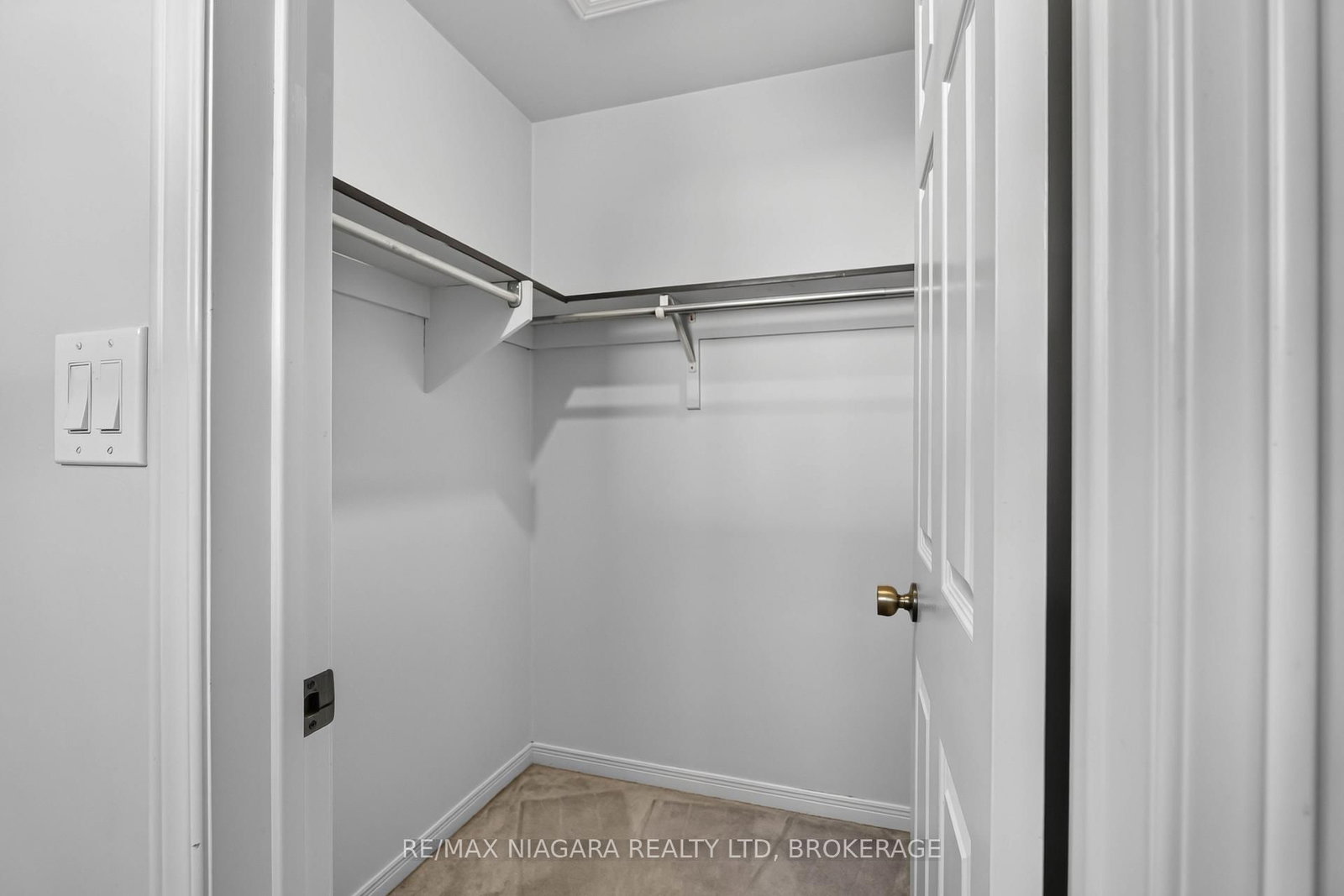 7725 SWAN Street • Niagara Falls, ON photo 13