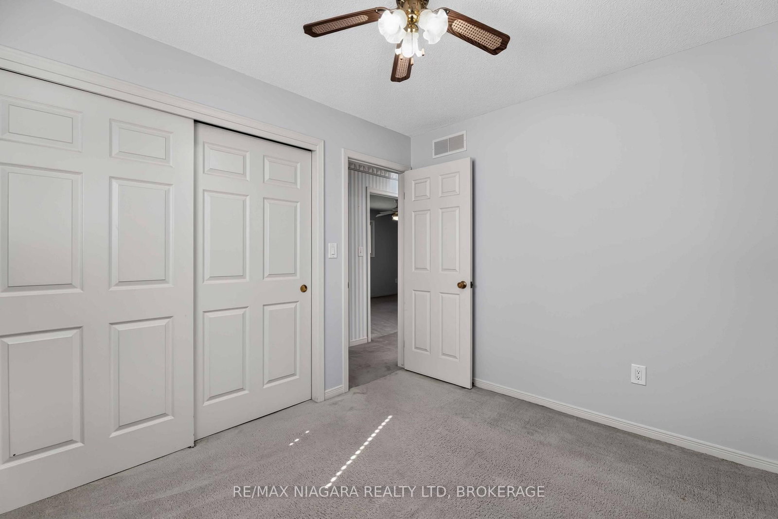 7725 SWAN Street • Niagara Falls, ON photo 15