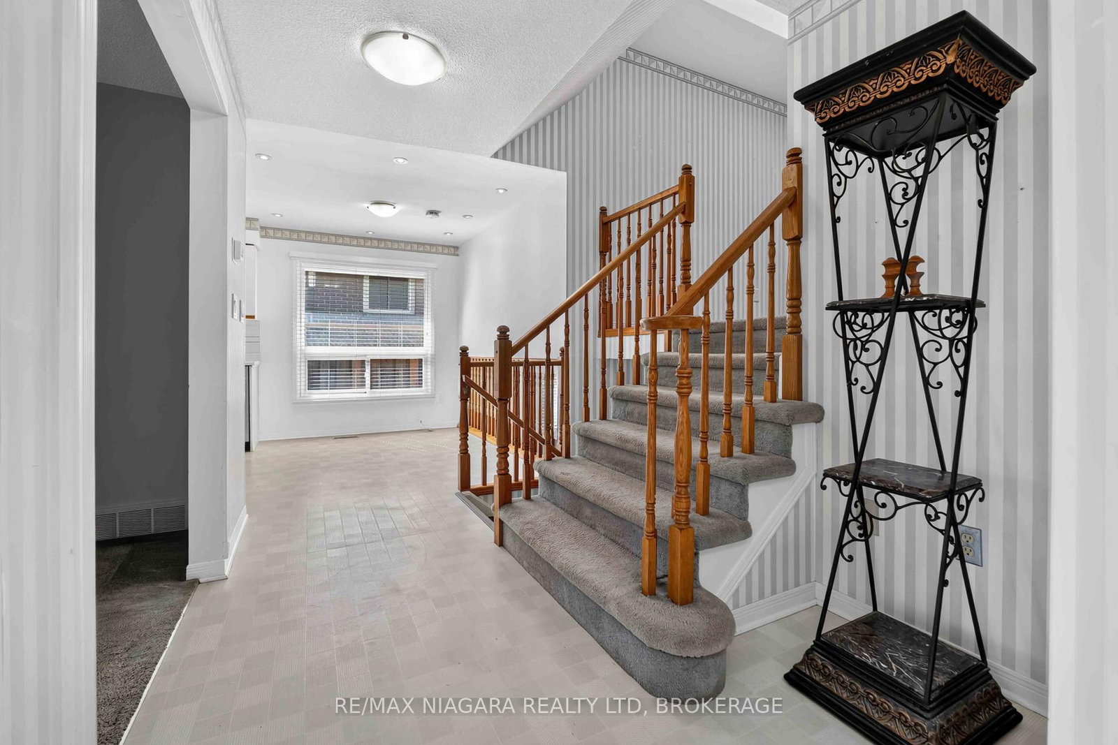 7725 SWAN Street • Niagara Falls, ON photo 4