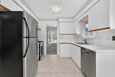 7725 SWAN Street • Niagara Falls, ON photo 9