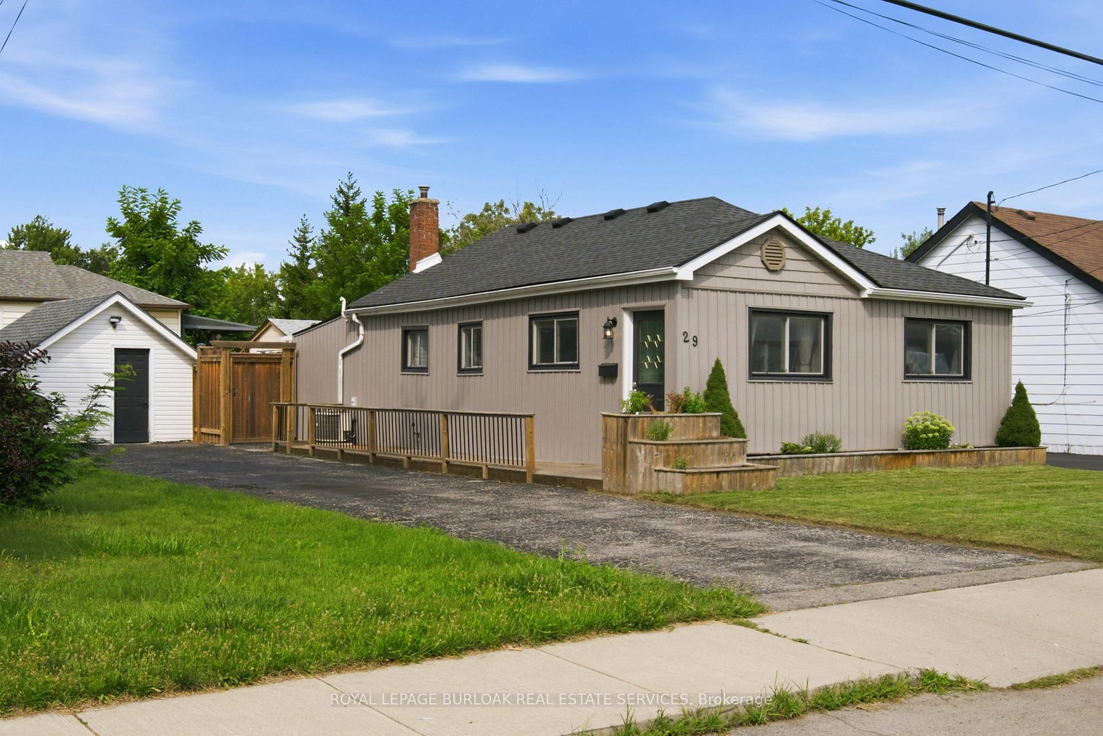 29 Hixon Road • Hamilton, ON photo 1