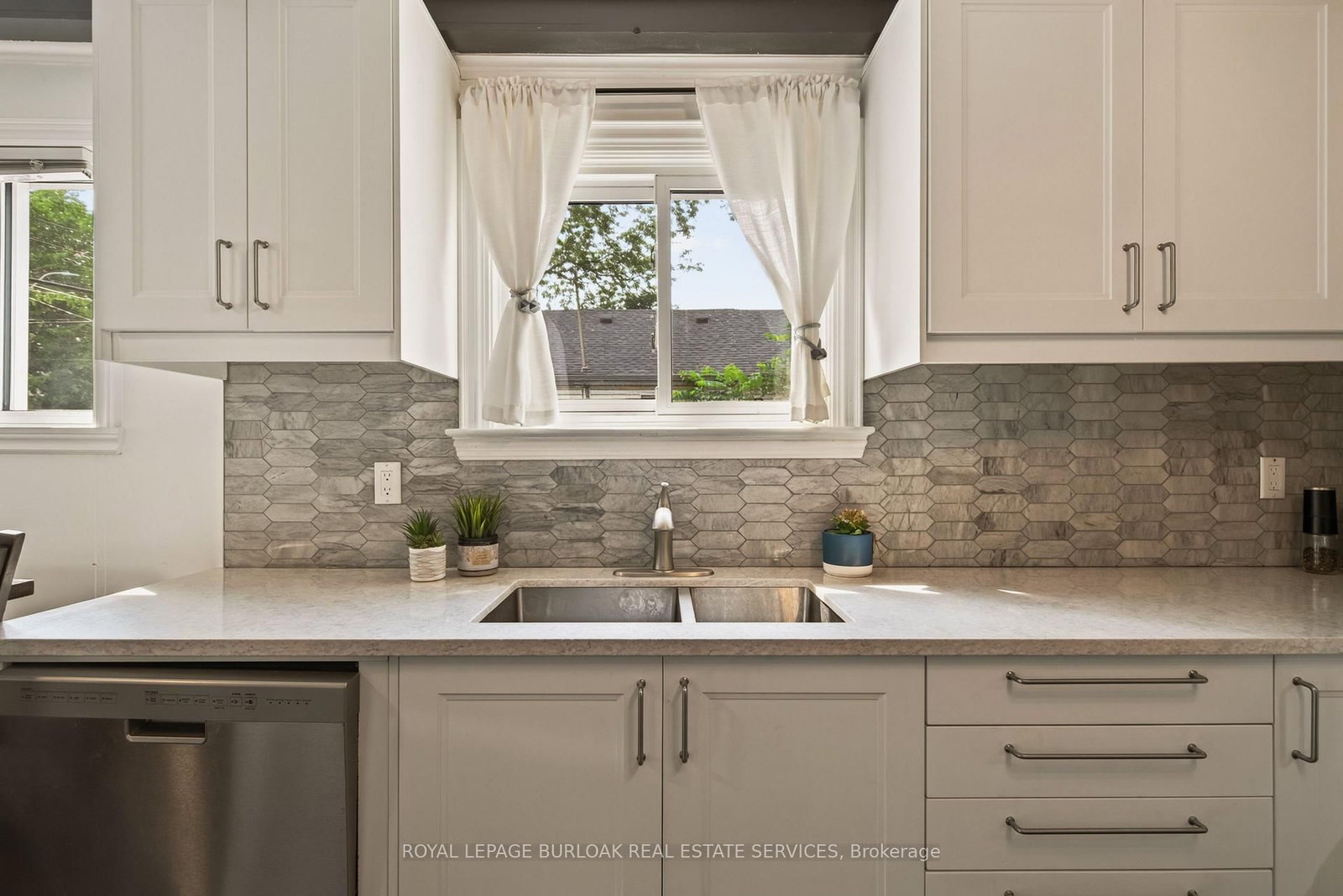 29 Hixon Road • Hamilton, ON photo 11