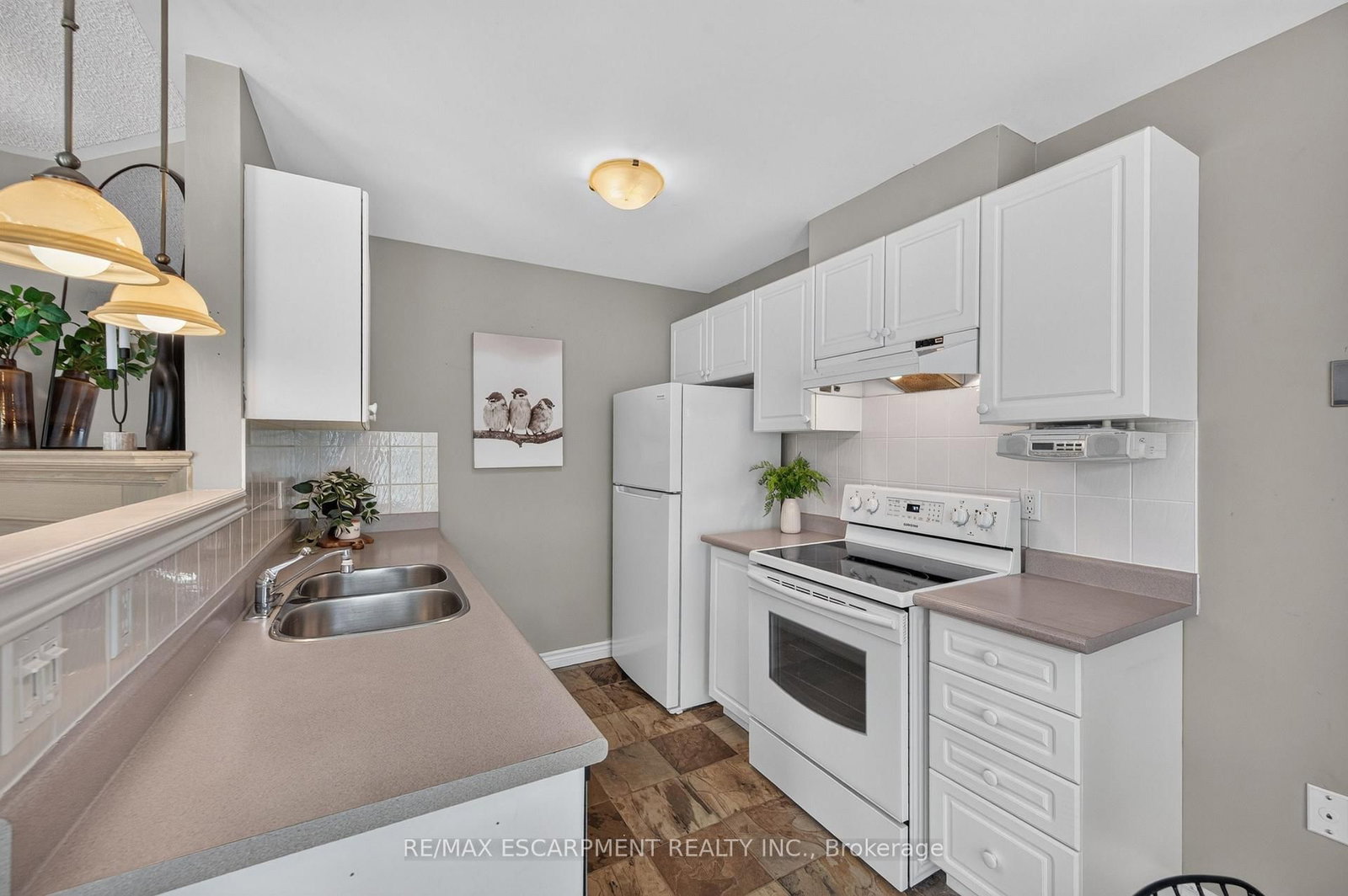 175 Fiddlers Green Road • #9 • Hamilton, ON photo 13