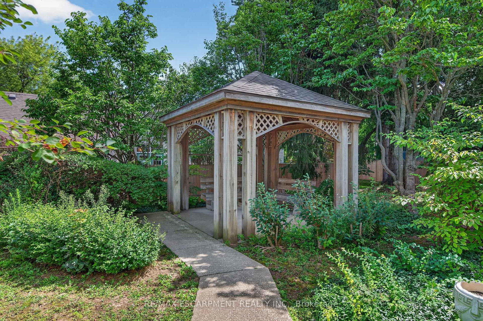 175 Fiddlers Green Road • #9 • Hamilton, ON photo 33