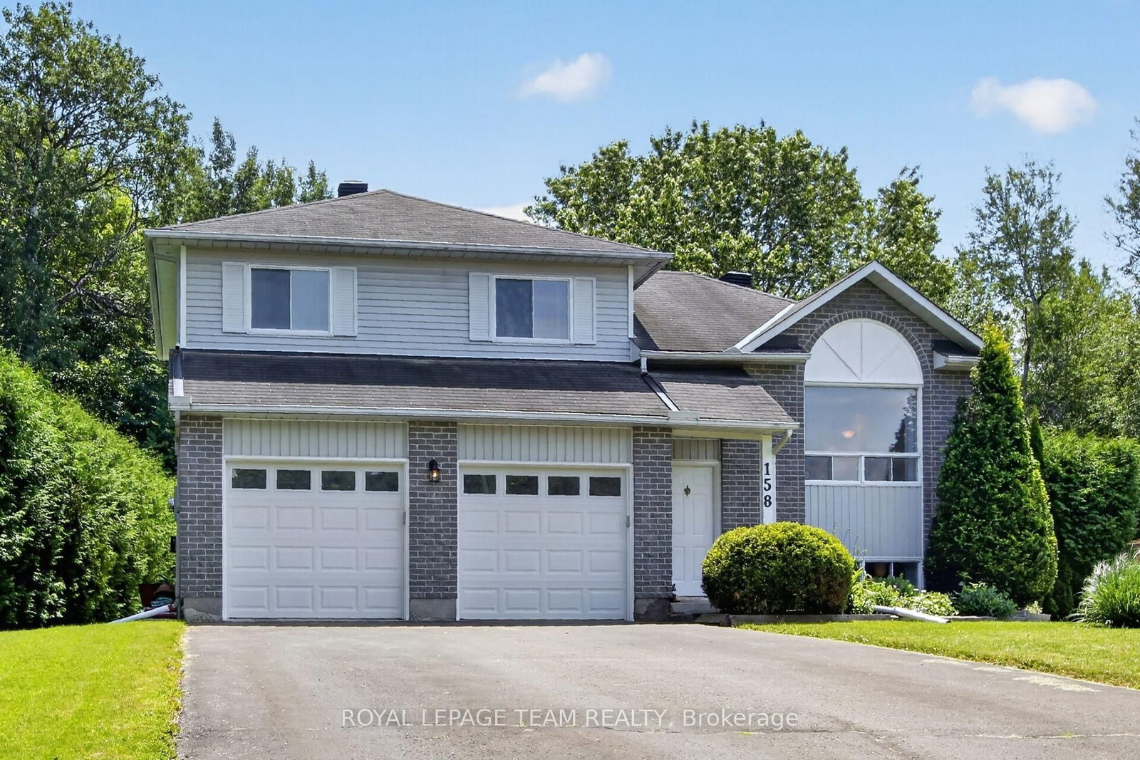158 Oakwood Drive • Clarence-Rockland, ON photo 2