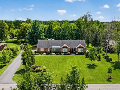 Detached House for sale at 233 CAIRNS Crescent, Fort Erie, Ontario, L2A 5M4 - Bowen - MLS: X13688124