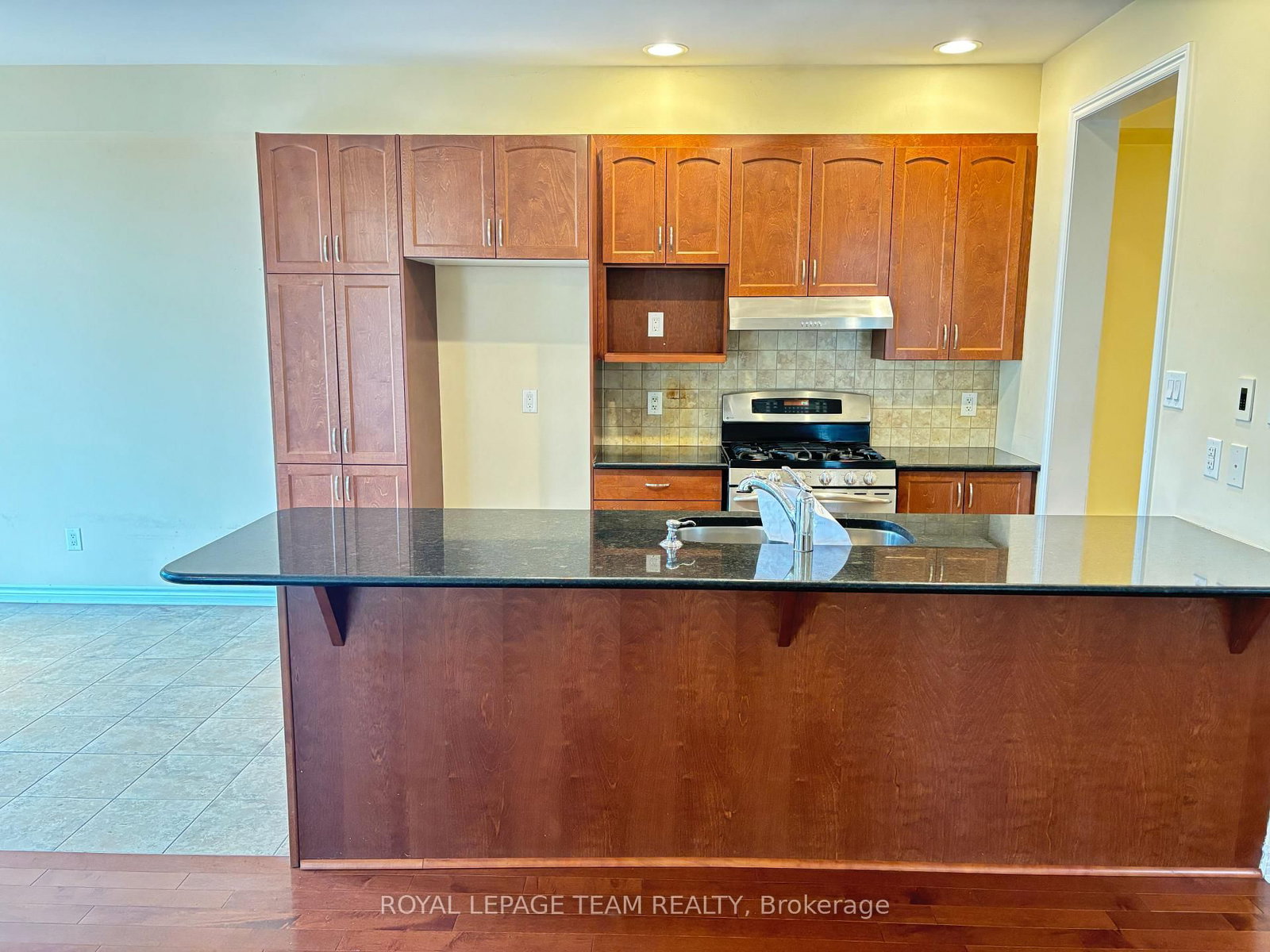 449 Foxhall Way • Ottawa, ON photo 10