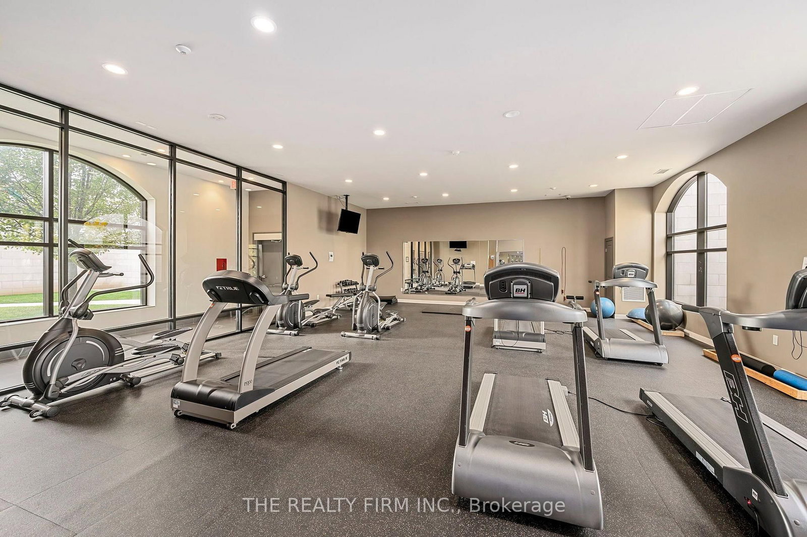 260 Villagewalk Boulevard • #701 • London North, ON photo 36