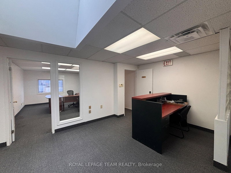 1010 Polytek St photo 2