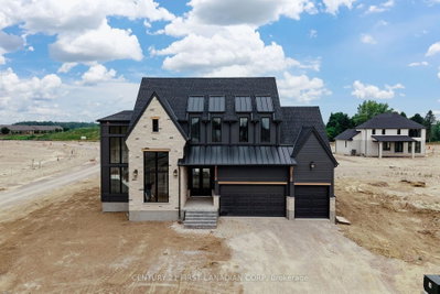 876 White Pine Street • London North, ON photo 2